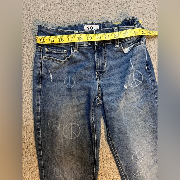 SO Favorite Girlfriend Jeans For Girls, Featuring A Peace Sign Size 12 - Picture 9 of 12